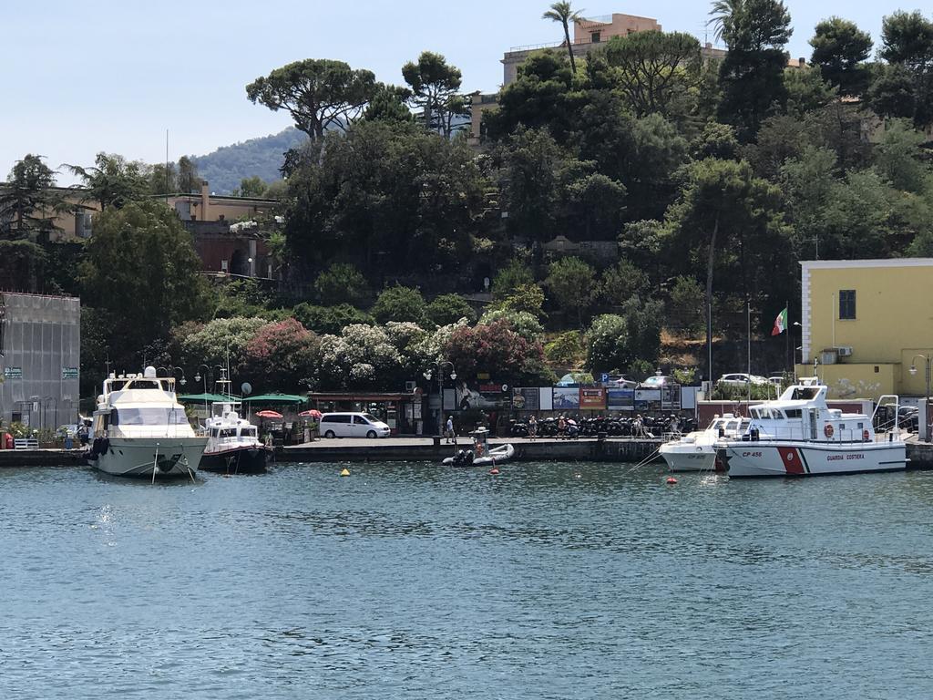 Apartmán L'Approdo Di Dante Neapol Exteriér fotografie